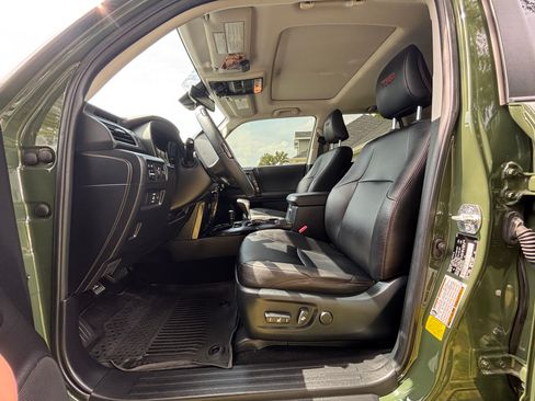 Used 2022 Toyota 4Runner TRD Off-Road Premium w/ Moonroof Package image 10