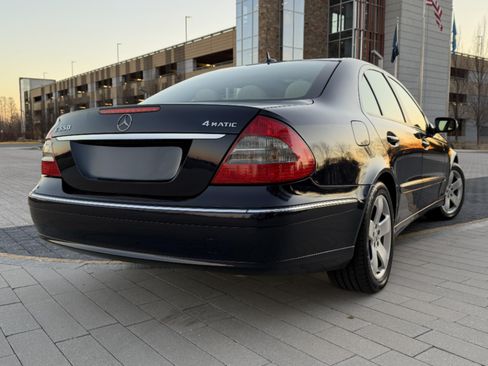 Used 2007 Mercedes-Benz E 550 4MATIC Sedan image 5