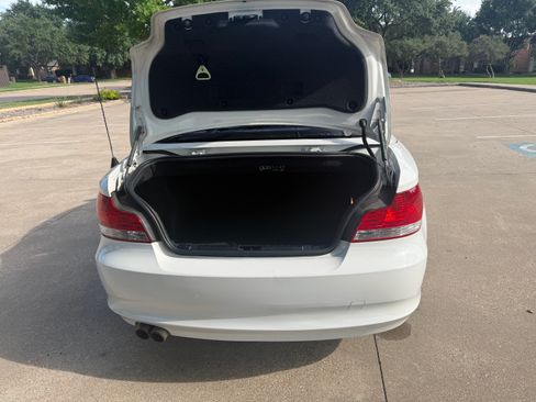 Used 2011 BMW 128i Convertible RWD image 11