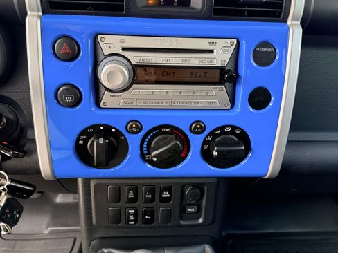 Used 2007 Toyota FJ Cruiser 4WD image 14