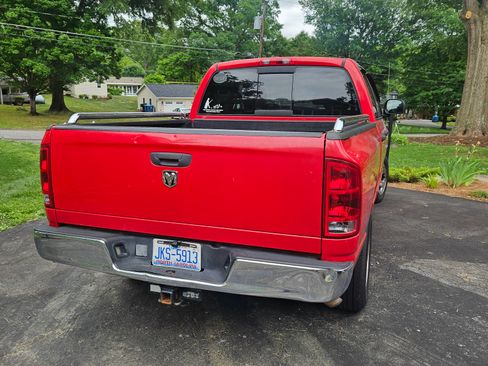 Used 2005 Dodge Ram 1500 Truck ST RWD image 16