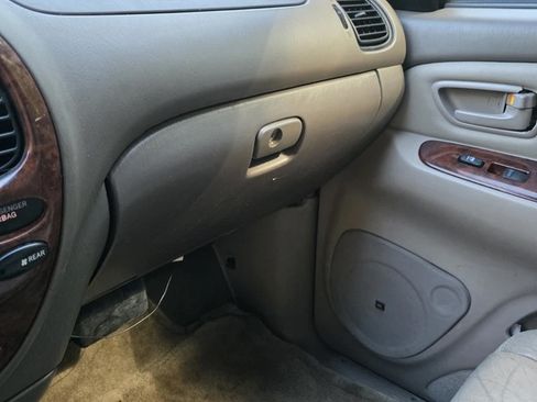 Used 2006 Toyota Sequoia Limited AWD/4WD image 14
