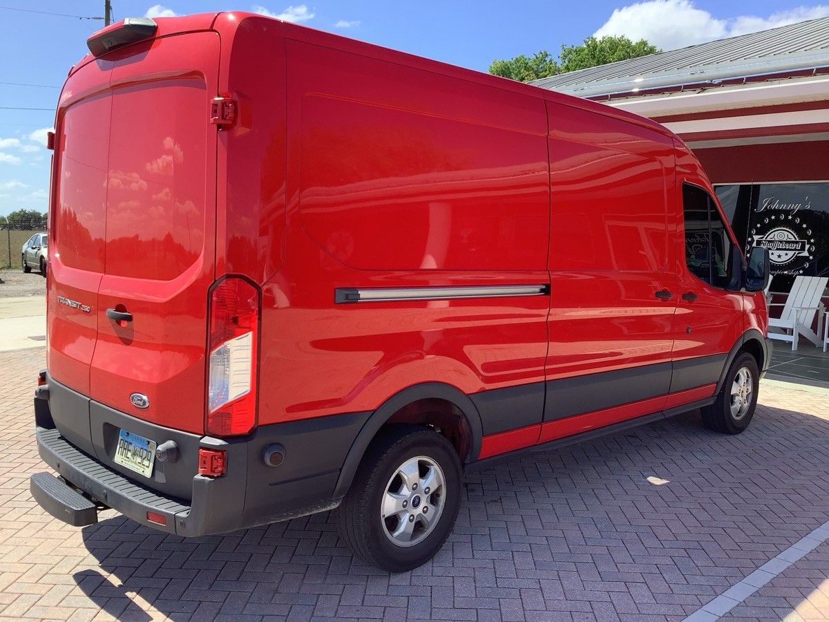 Used 2018 Ford Transit 250 148 Medium Roof RWD image 5