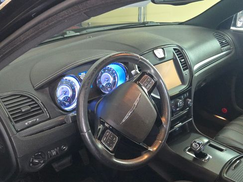 Used 2014 Chrysler 300 S image 11