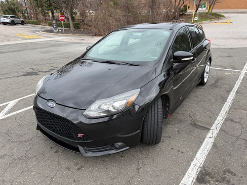 Used 2013 Ford Focus ST image 2