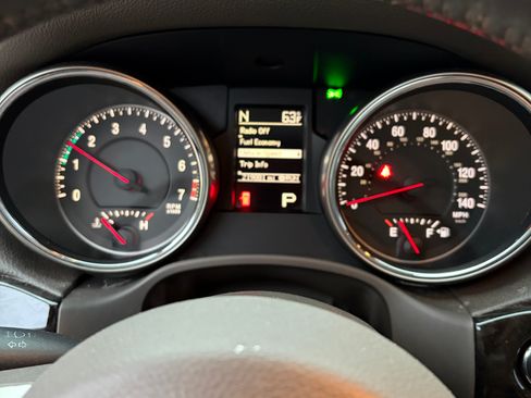 Used 2013 Jeep Grand Cherokee Laredo image 15