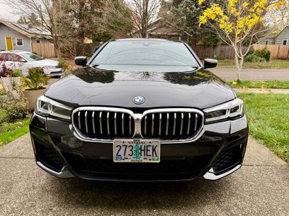 Used 2021 BMW 530e xDrive w/ M Sport Package