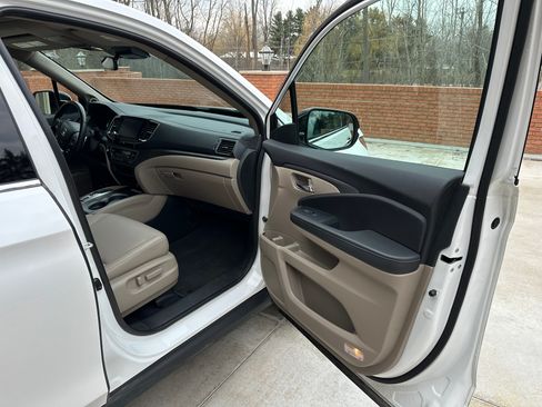 Used 2023 Honda Ridgeline RTL-E image 18