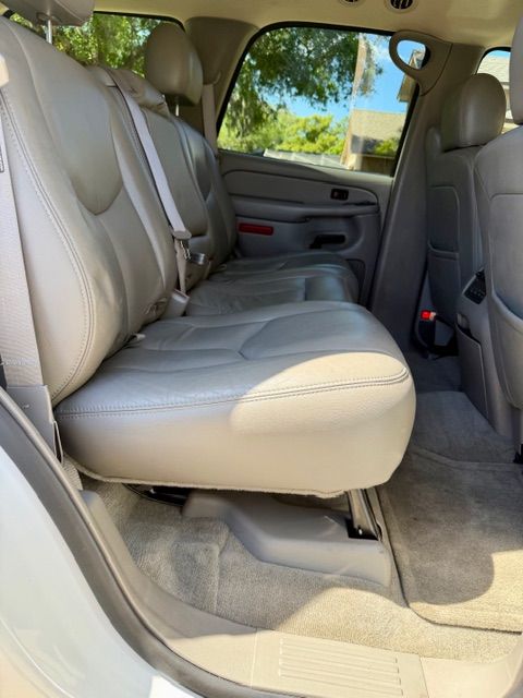 Used 2004 Chevrolet Tahoe Z71 w/ Z71 Preferred Equipment Group AWD/4WD image 10