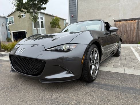 Used 2022 MAZDA MX-5 Miata RF Grand Touring w/ Weather Package image 8