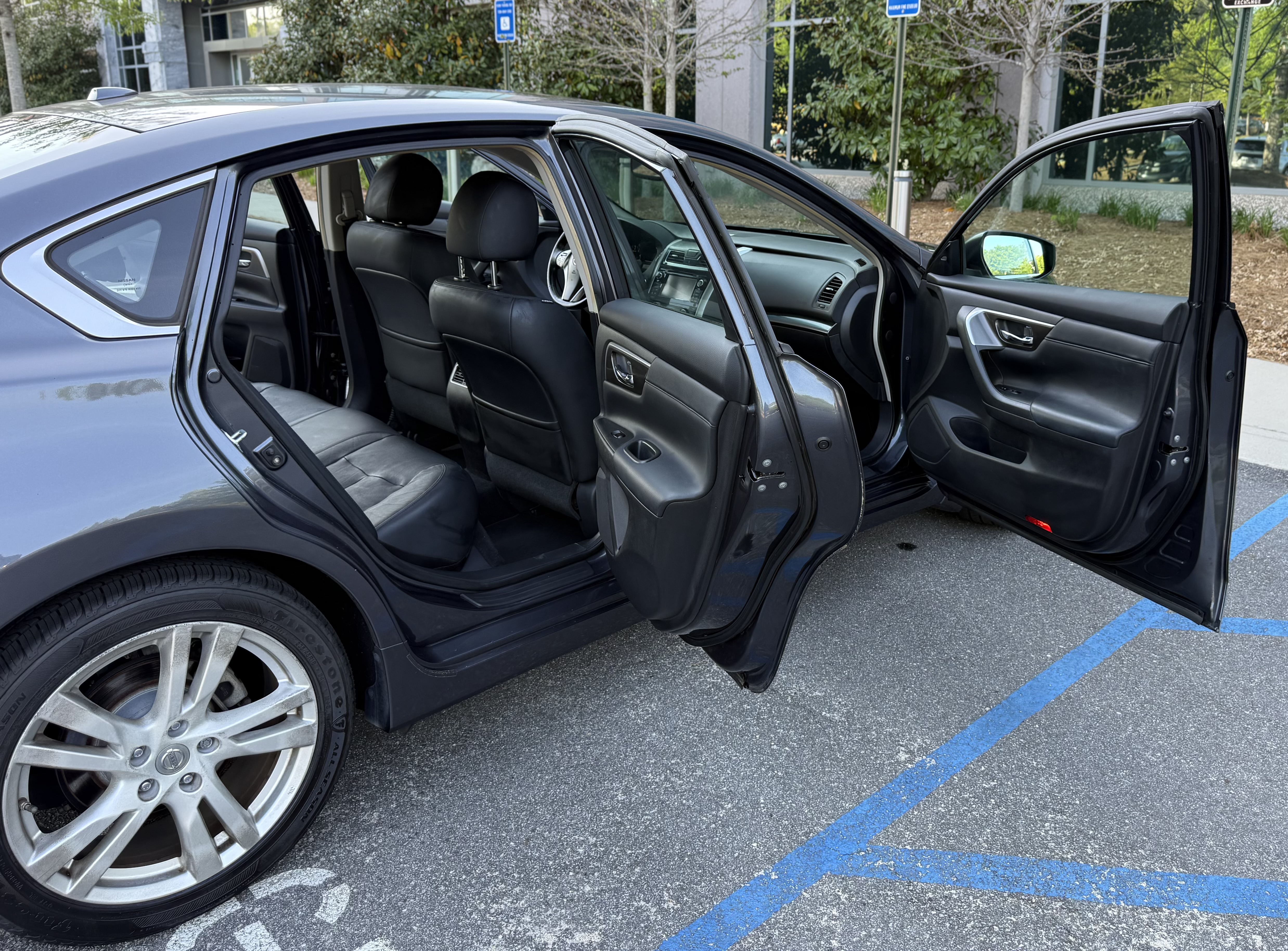 Used 2013 Nissan Altima 3.5 SL w/ Technology Pkg FWD image 18