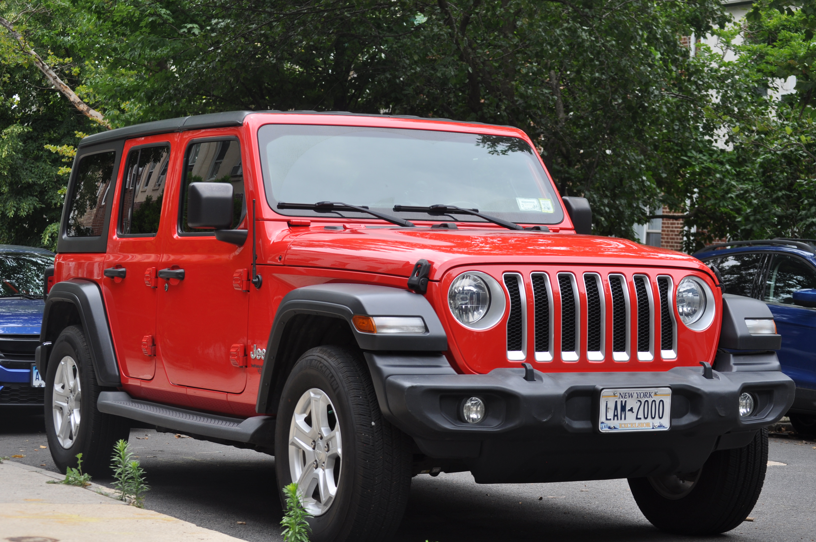 Used 2019 Jeep Wrangler Unlimited Sport S AWD/4WD image 2