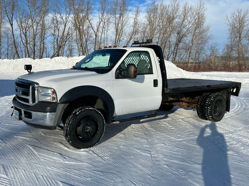 Used 2006 Ford F550 4x4 Regular Cab Super Duty image 13