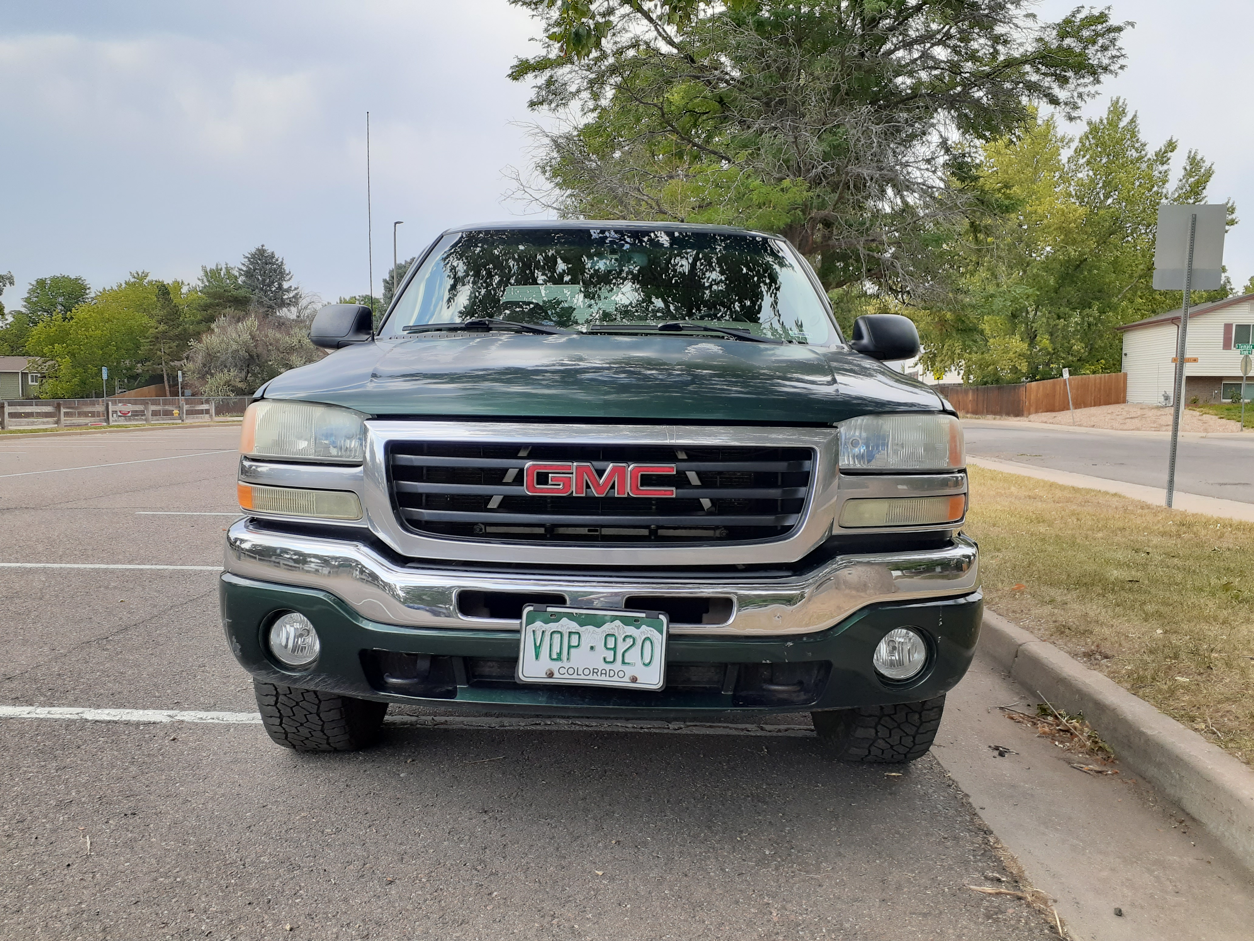 Used 2005 GMC Sierra 1500 SLE w/ Off-Road Package AWD/4WD image 5