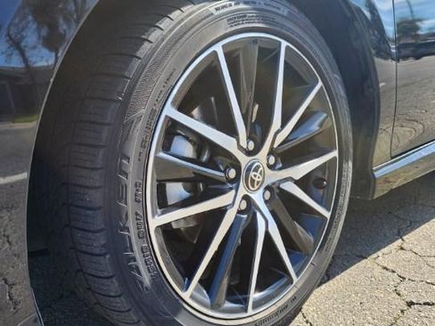 Used 2021 Toyota Camry SE w/ Cold Weather Package image 9