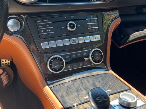 Used 2017 Mercedes-Benz SL 450 image 11