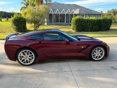 Used 2017 Chevrolet Corvette Stingray Coupe 2D w/ 3LT Preferred Equipment Group image 4