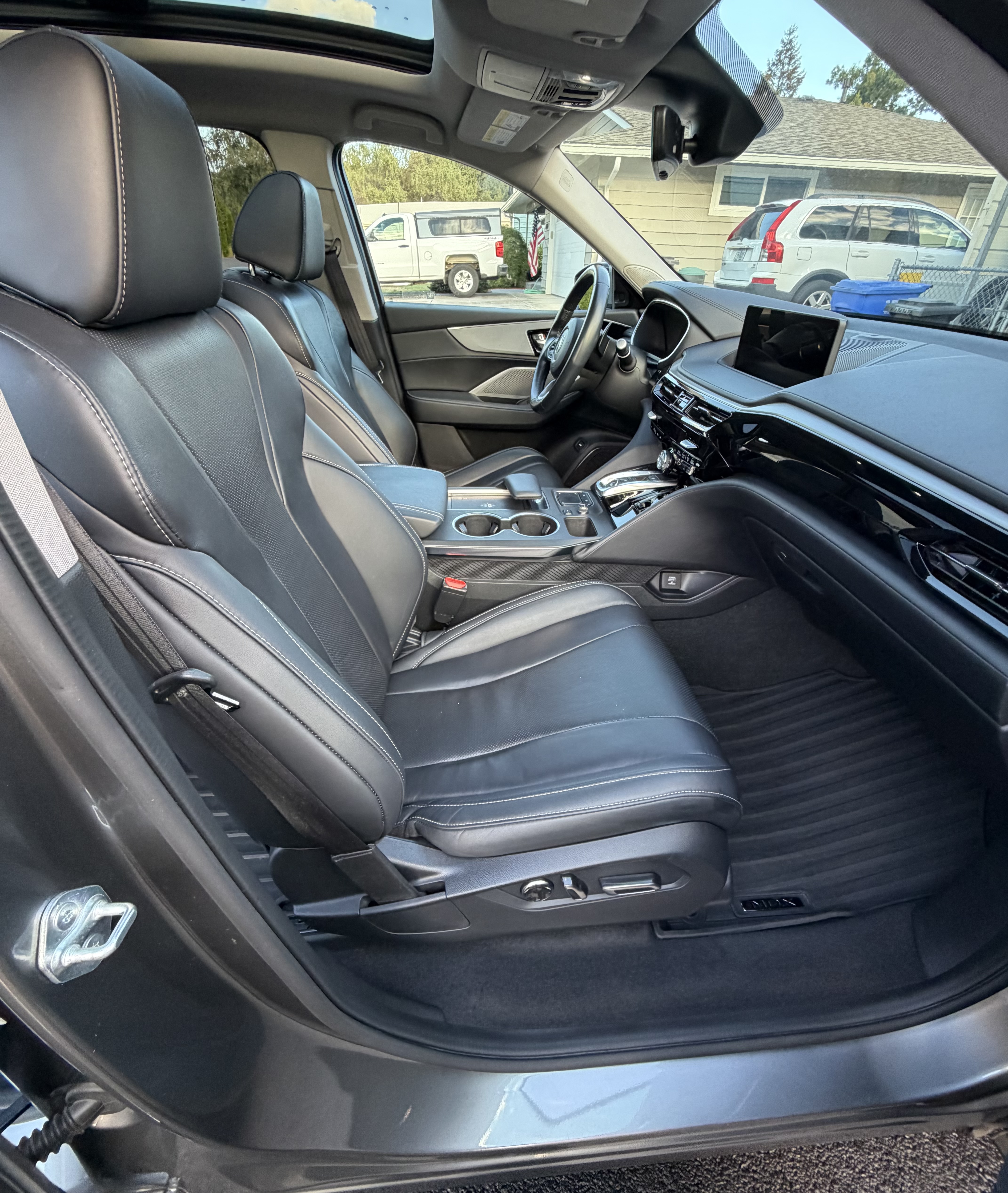 Used 2023 Acura MDX w/ Technology Package AWD/4WD image 6