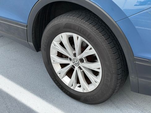 Used 2018 Volkswagen Tiguan S image 21