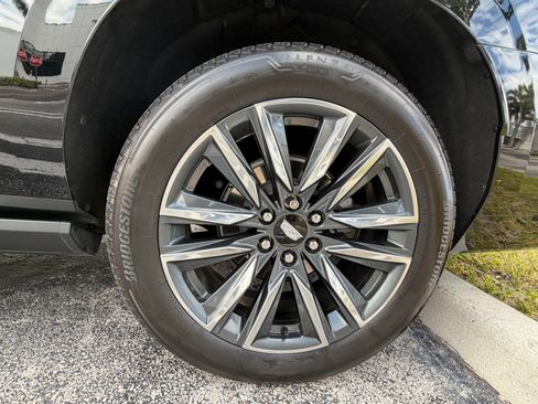 Used 2023 Cadillac Escalade ESV Sport Platinum image 16