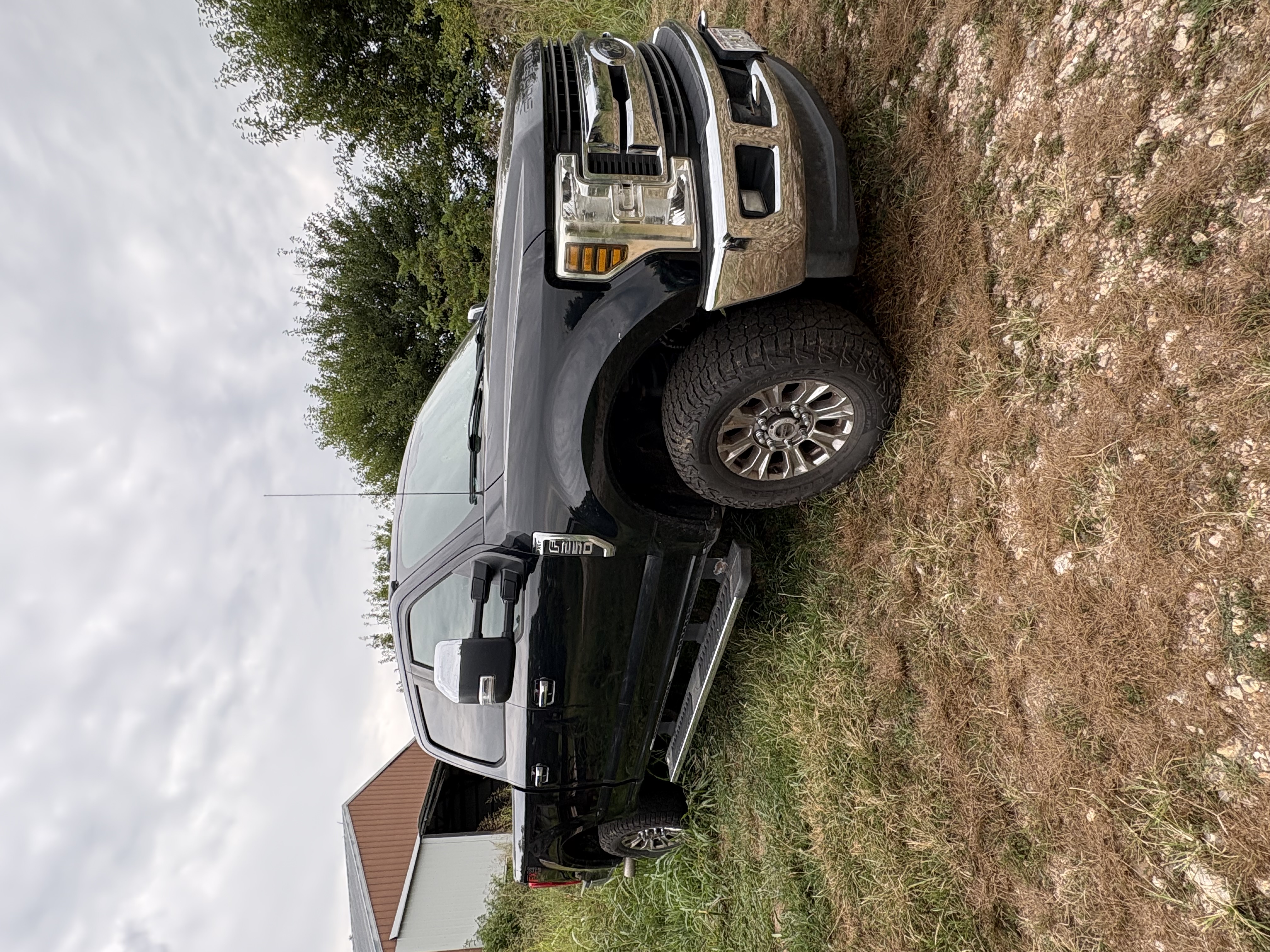 Used 2018 Ford F250 XLT w/ XLT Premium Package AWD/4WD image 1
