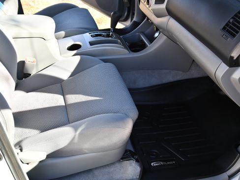 Used 2008 Toyota Tacoma PreRunner image 24