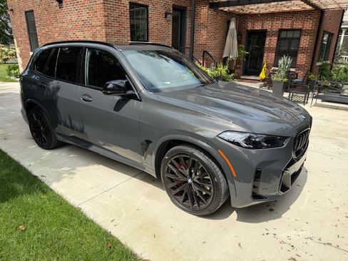 Used 2026 BMW X5 M60i image 1