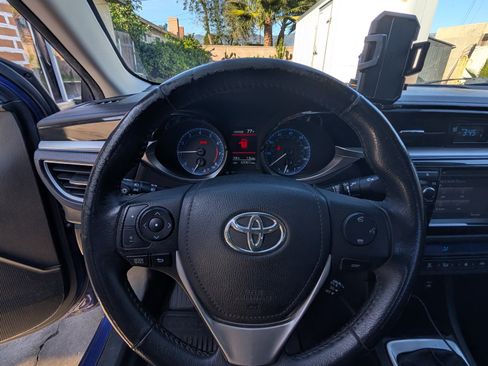 Used 2016 Toyota Corolla S image 9