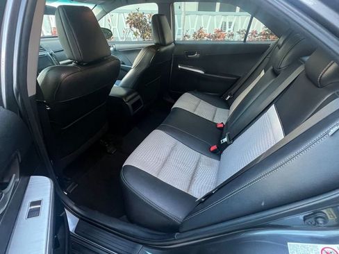 Used 2014 Toyota Camry SE image 7