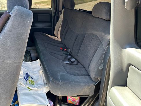 Used 2002 Chevrolet Silverado 1500 LS w/ Electrical Convenience Pkg image 10