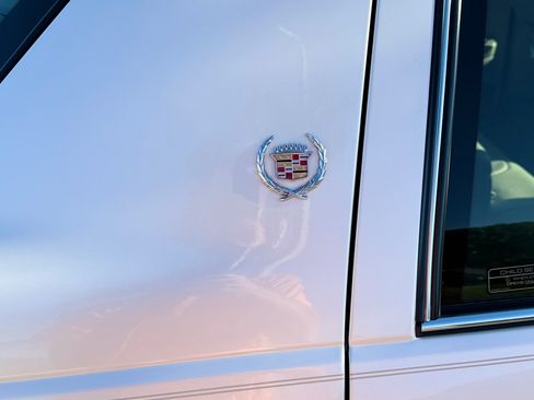 Used 1999 Cadillac De Ville Sedan w/ Comfort/Convenience Pkg image 17