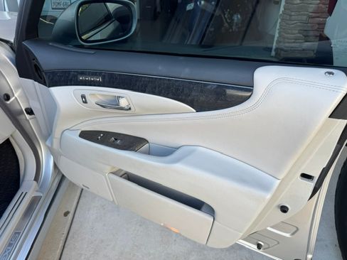 Used 2009 Lexus LS 460 RWD image 24