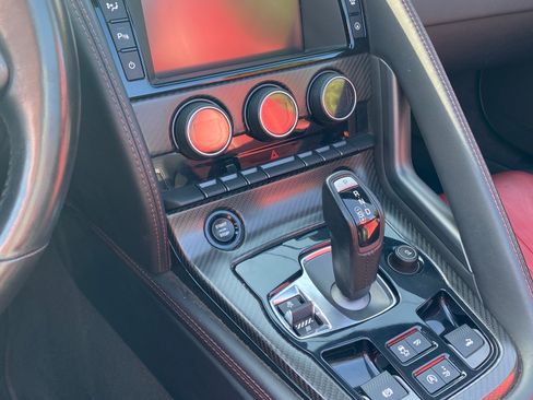 Used 2016 Jaguar F-TYPE R image 8