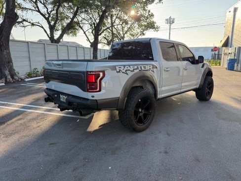 Used 2017 Ford F150 Raptor w/ Equipment Group 802A Luxury AWD/4WD image 9