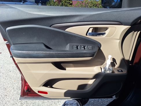 Used 2018 Honda Ridgeline RTL-T image 8