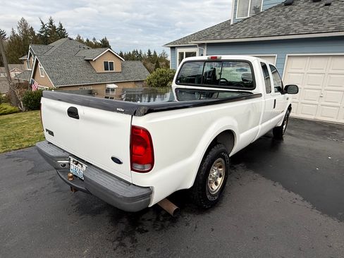 Used 2004 Ford F250 XLT image 8