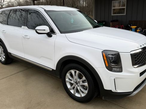 Used 2021 Kia Telluride LX image 4