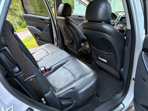 Used 2012 Hyundai Veracruz Limited w/ Navigation Pkg image 10