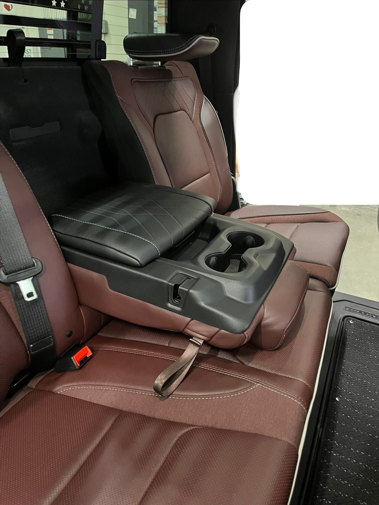 Used 2025 RAM 1500 Limited AWD/4WD image 17