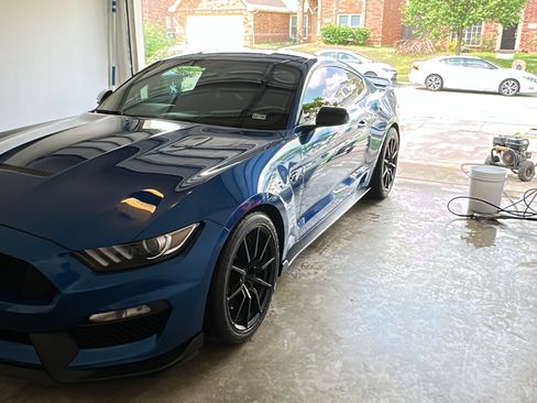 Used 2017 Ford Mustang Shelby GT350 w/ Electronics Package RWD image 5
