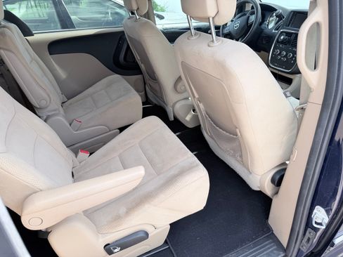 Used 2015 Dodge Grand Caravan SXT FWD image 21
