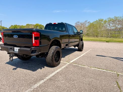 Used 2024 Ford F350 Lariat w/ Lariat Ultimate Package AWD/4WD image 5