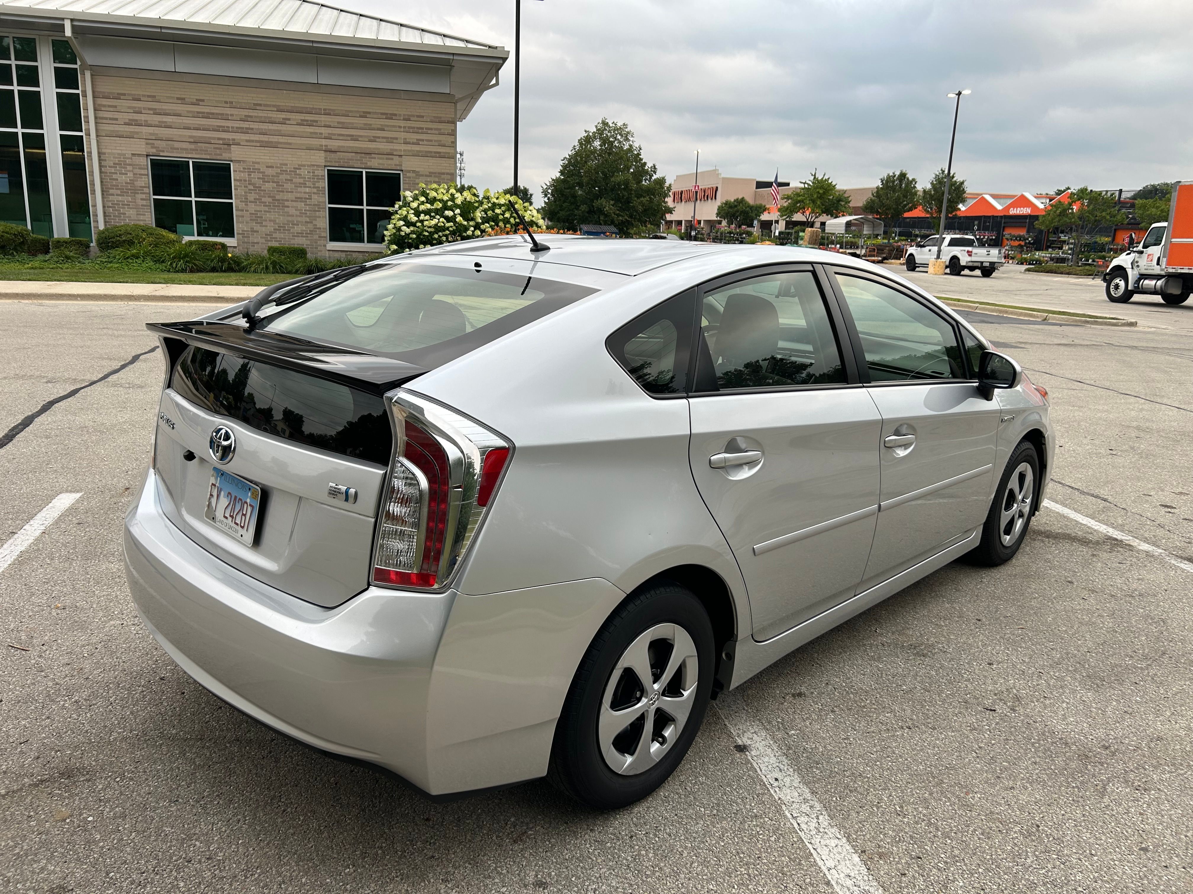 Used 2012 Toyota Prius Two FWD image 5