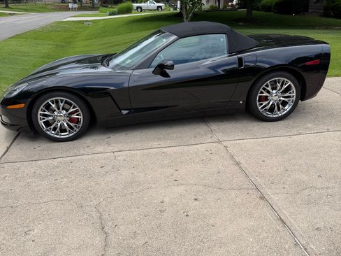Used 2007 Chevrolet Corvette Convertible RWD image 6