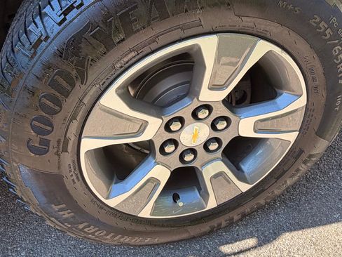 Used 2015 Chevrolet Colorado Z71 AWD/4WD image 27