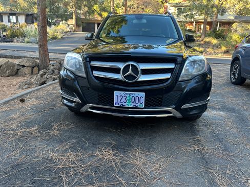 Used 2014 Mercedes-Benz GLK 250 BlueTEC 4MATIC image 2