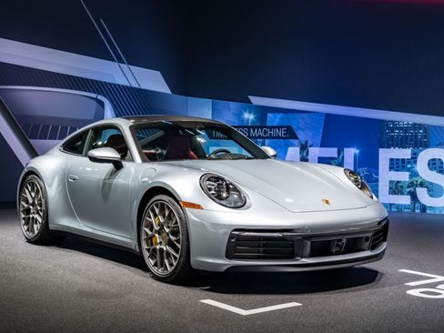 Used 2020 Porsche 911 Carrera 4S AWD/4WD image 4