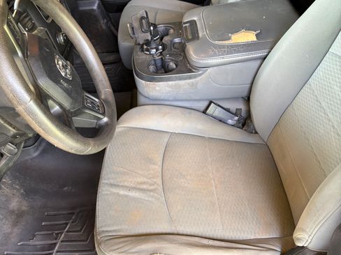 Used 2013 RAM 1500 Classic SLT w/ Premium Display Pkg RWD image 9