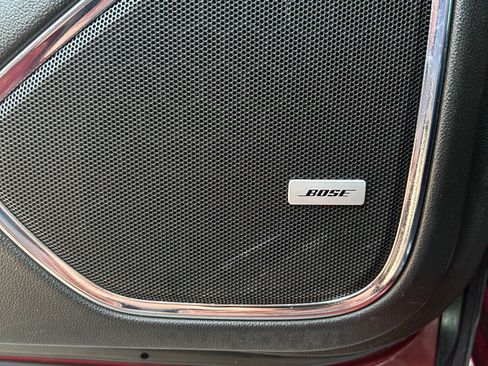 Used 2019 Chevrolet Suburban LT AWD/4WD image 19