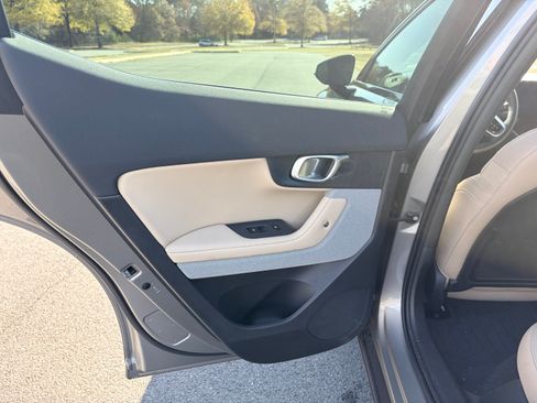 Used 2021 Polestar Polestar 2 w/ Performance Package image 15